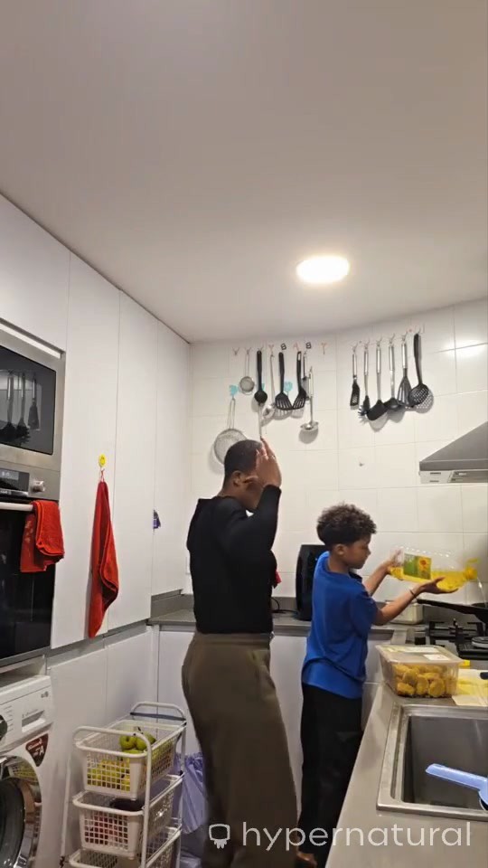 Cooking Fun with Alejandro and Mummy Dancing!