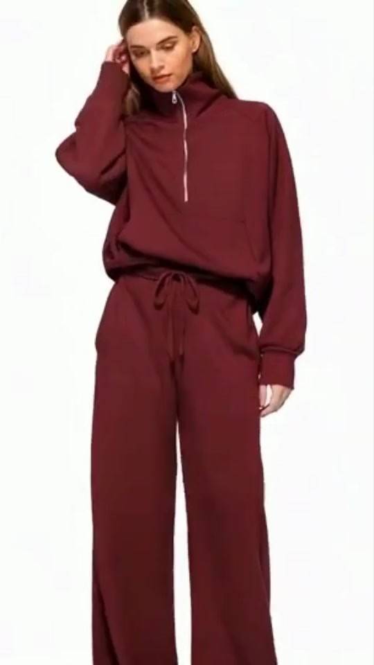 Effortless Style: The Perfect Sweatshirt and Pants Set