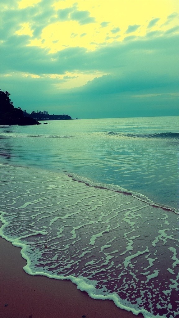 Belajar Diam di Pantai Pandan
