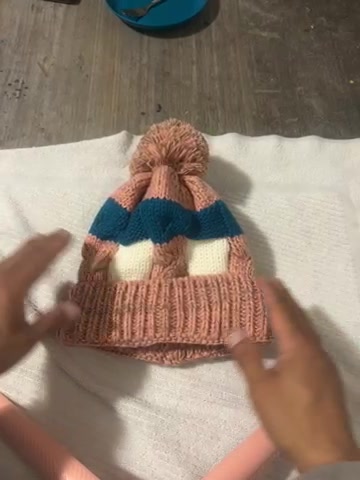 Ultimate Warm Wool Bluetooth Music Hat with Removable Speakers