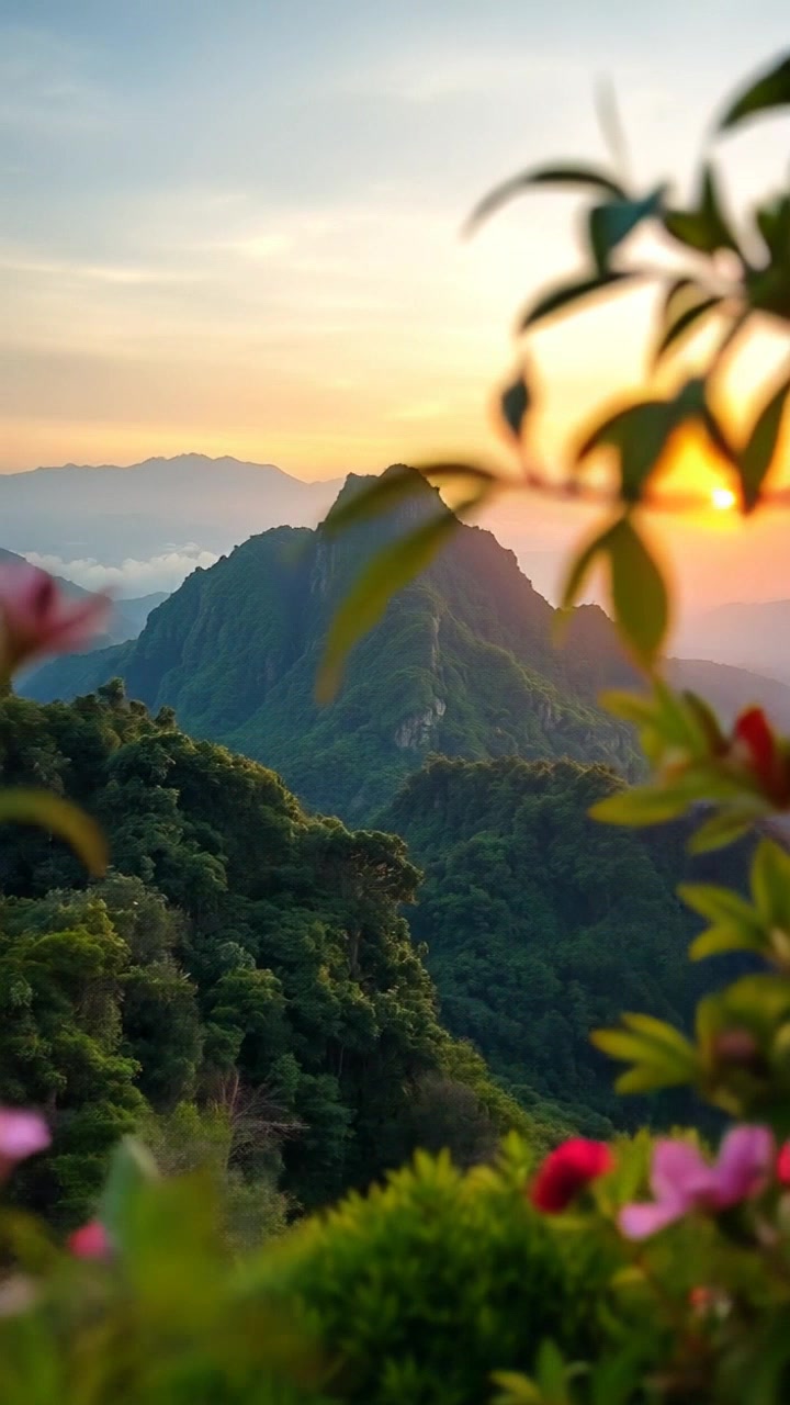 Cerita Horor di Gunung Prau: Sosok Wanita Putih dan Suara Mysterious