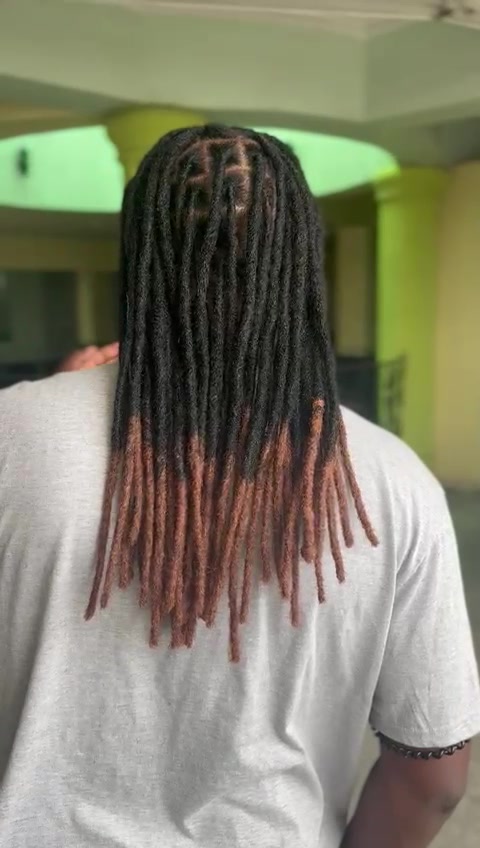 ¡Gana $200 con Rasta Antonio y sus Dreadlocks!