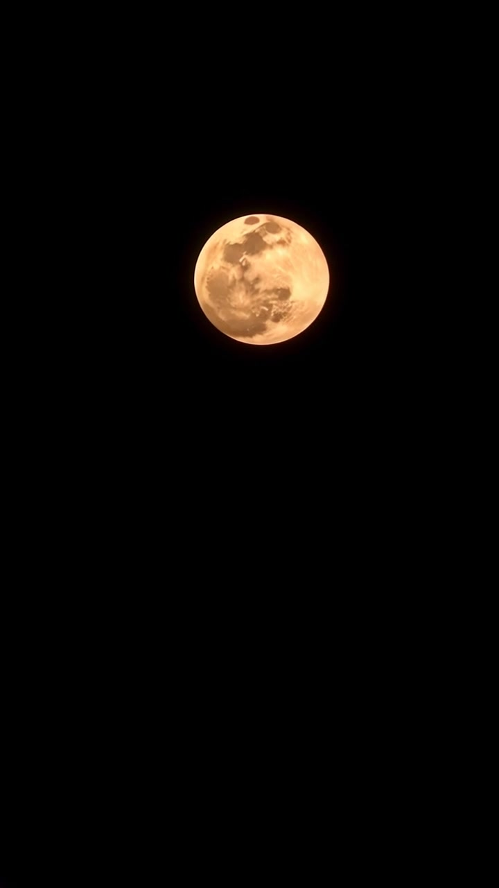 Mengapa Bulan Bersinar: Refleksi Cahaya Matahari