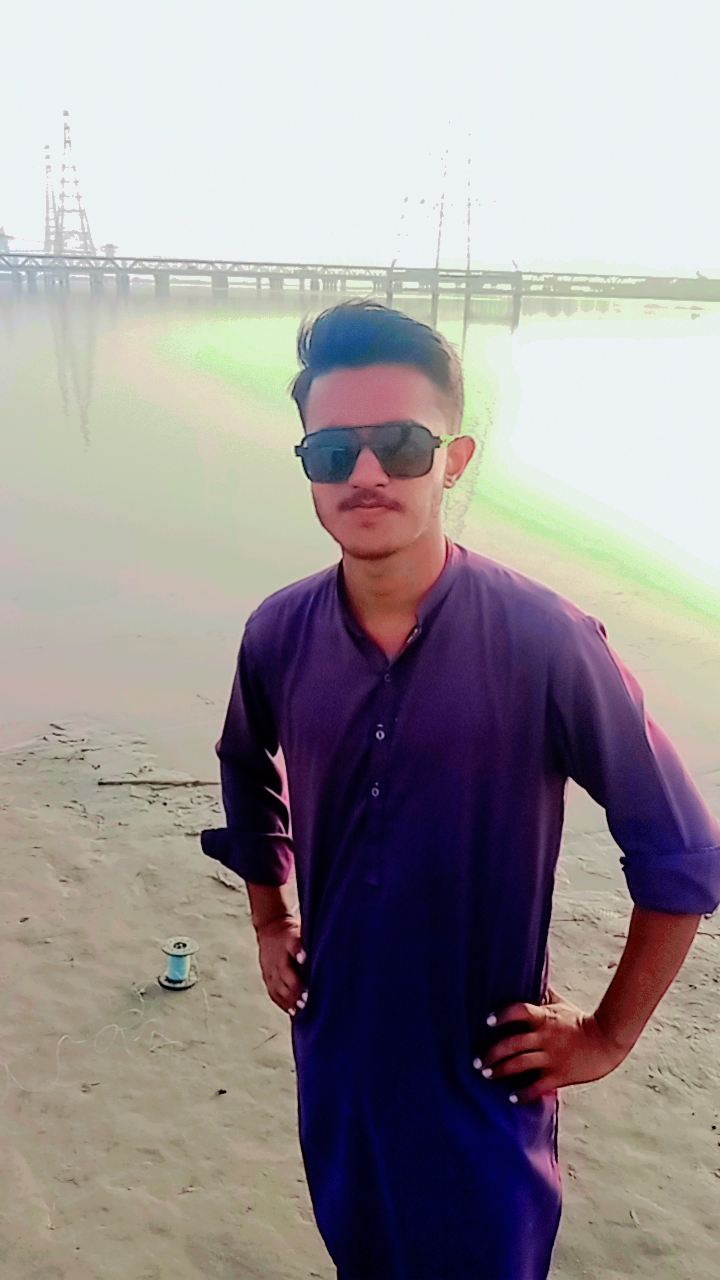 Apna TikTok Account Banao Aur Follow Karo!