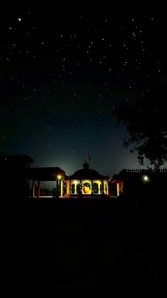 सुनसान जगह की रहस्यमय लड़की