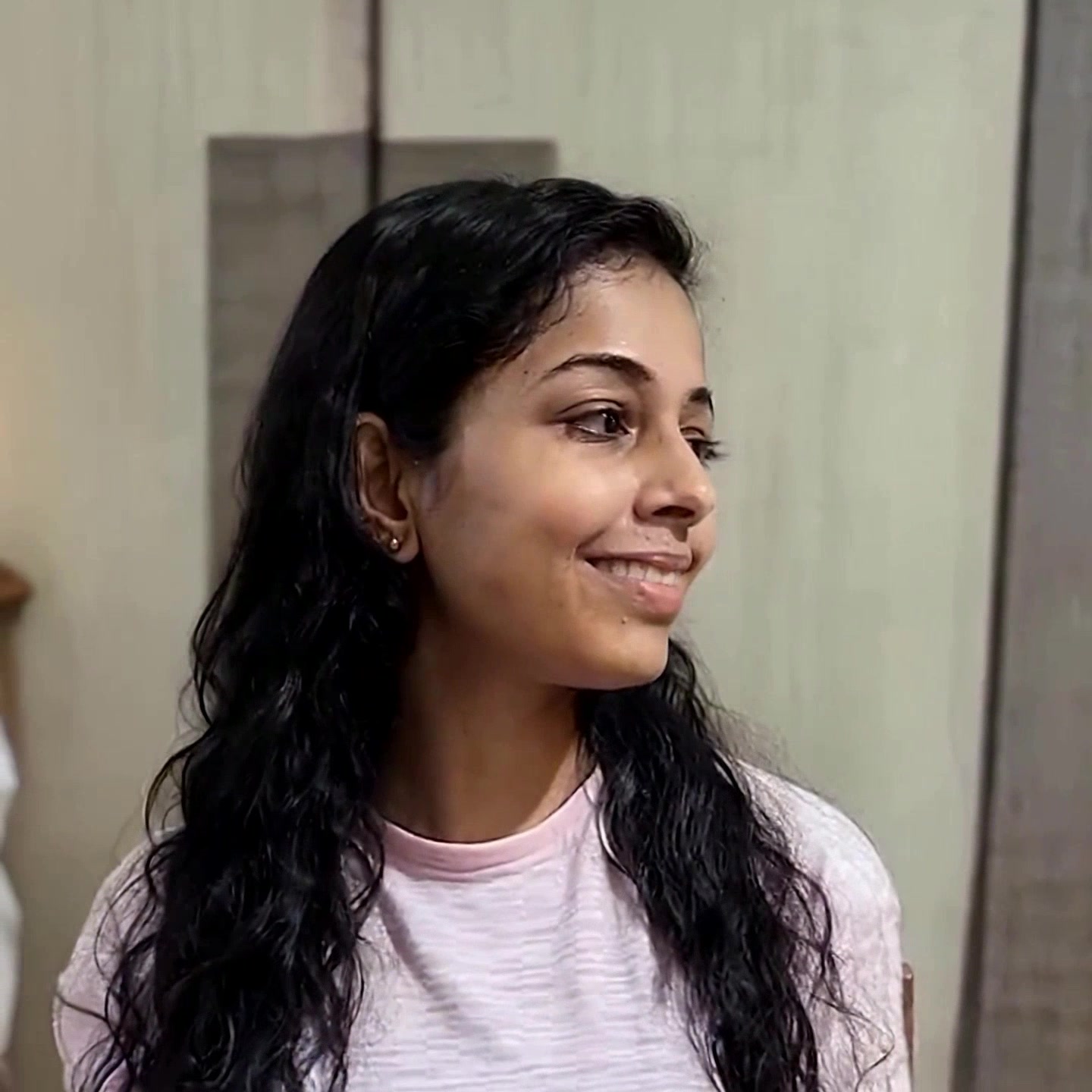 Unlock Radiance: Face Yoga for Stress Relief