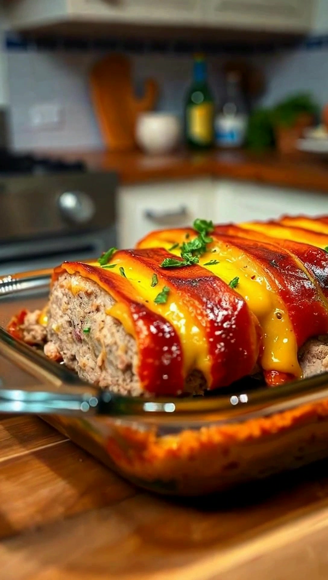 Bacon-Wrapped Meatloaf: The Ultimate Cheese Pull!
