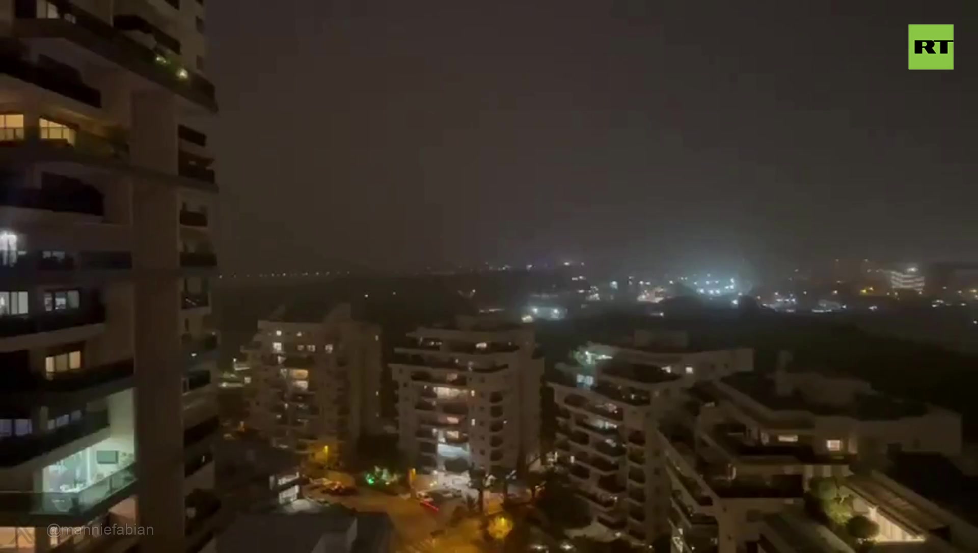 Iranian Missile Strikes Petah Tikva, Massive Fireball Erupts