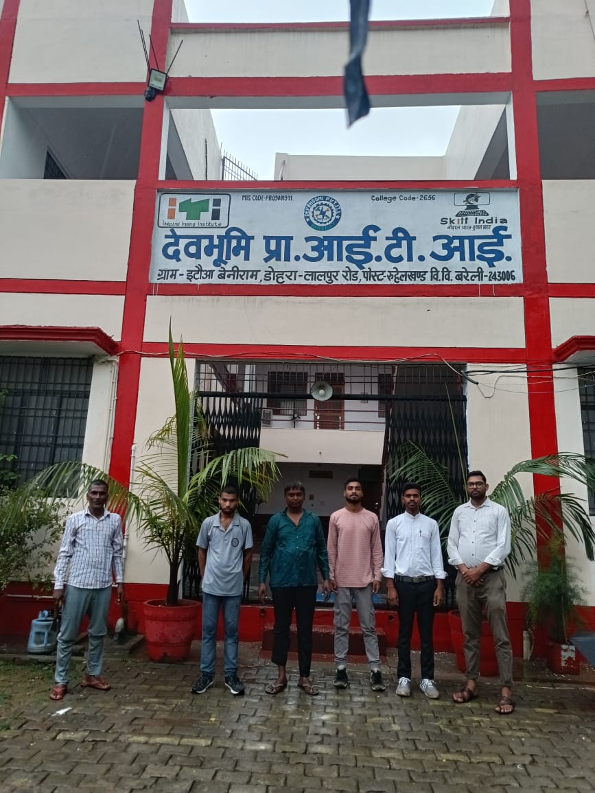 इलेक्ट्रिशियन और फ़िटर ट्रेड में प्रवेश के लिए प्रमोशनल वीडियो!