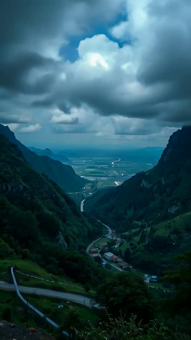 پہاڑوں کے دلکش مناظر