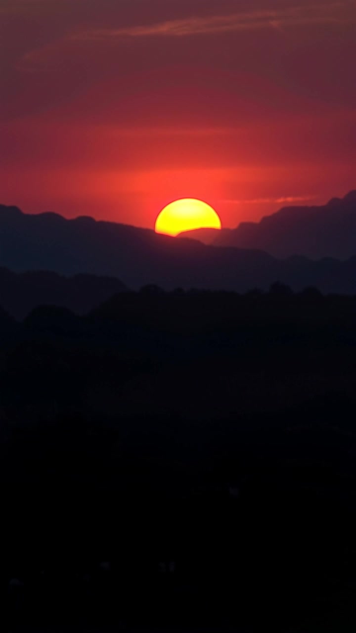 Keindahan Alam di Pagi dan Senja