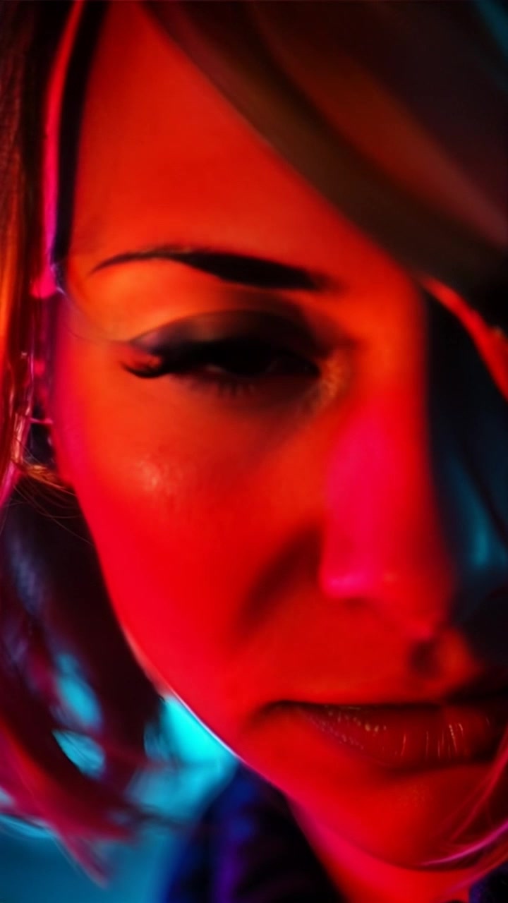 Scene: A close-up of hazel eyes reflecting the serene night sky, with subtle hints of moonlight shimmering across the surface. Style: Soft, ambient lighting highlighting the depth and warmth of the eyes, enhancing the mood of solitude. Motion: The camera slowly pushes in to focus on the intricate details of the eyes, capturing the reflections and emotions conveyed in this intimate moment.