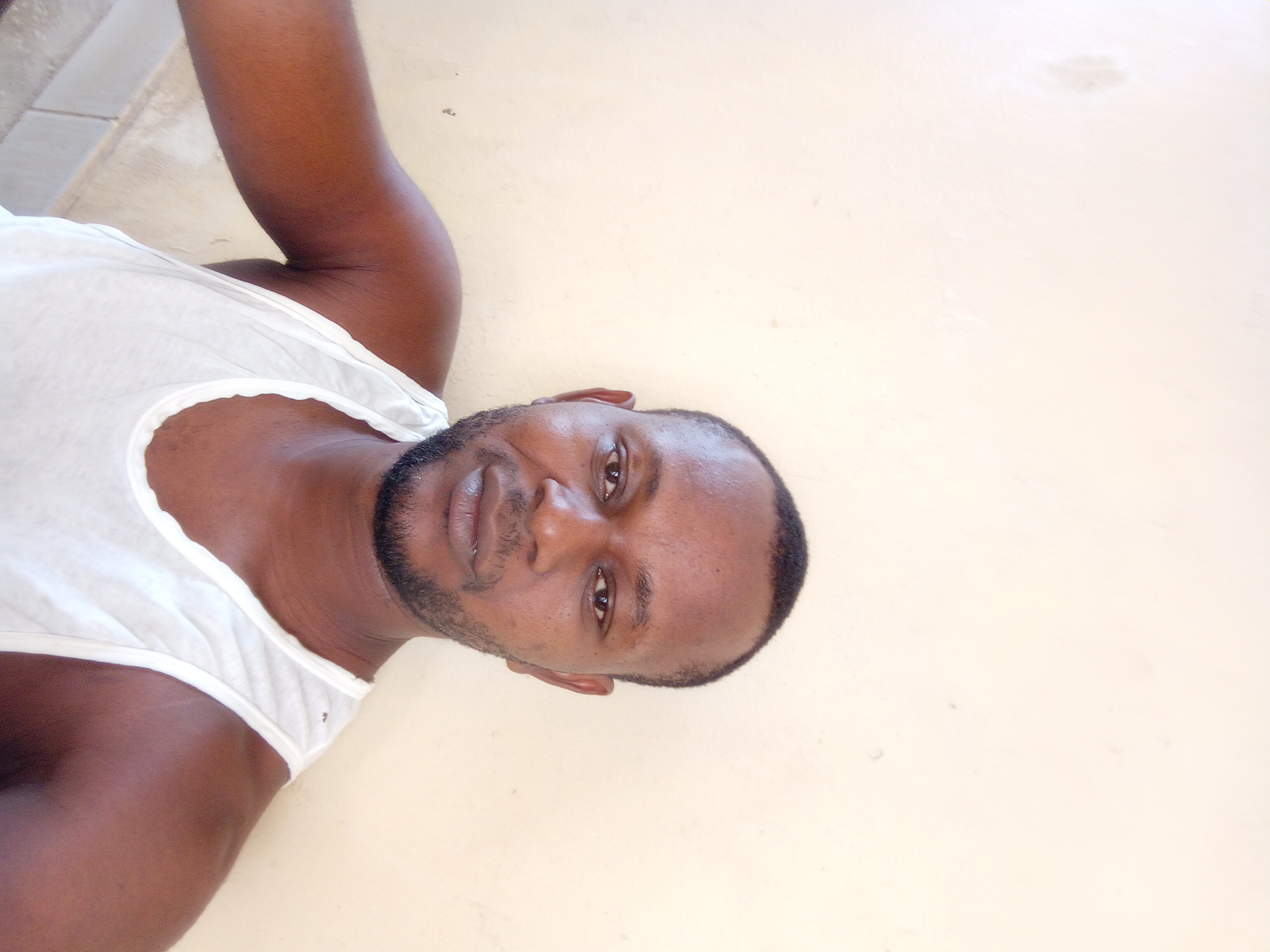 A Brave Young Man's Journey to Win Princess Roseline