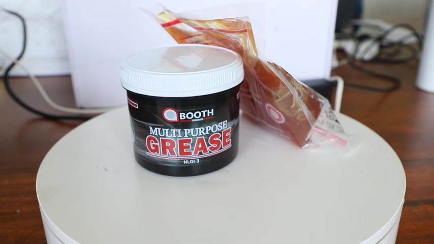 Unleash Performance with Booth Premium Quality Grease!