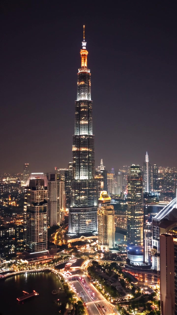 Settling in Dubai: Low Investment Legal Path in 2025
