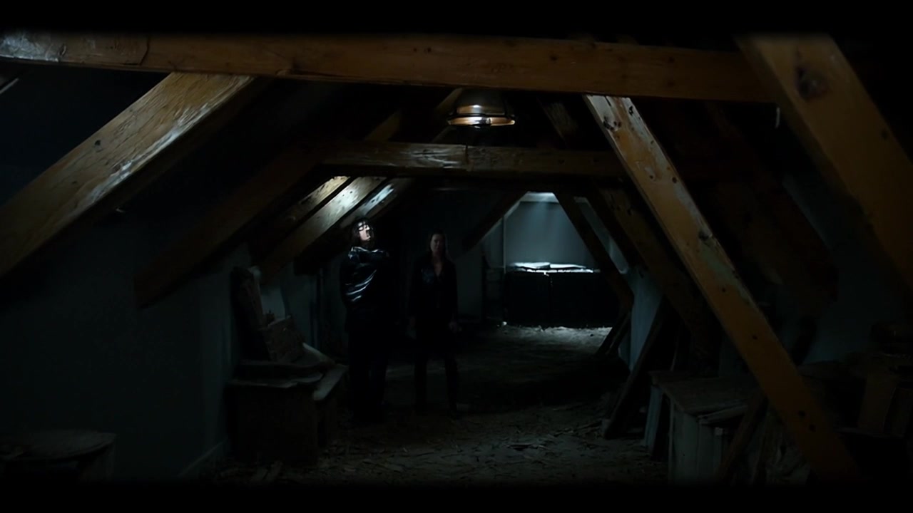 Madness in Darkness: A Terrifying Horror Encounter