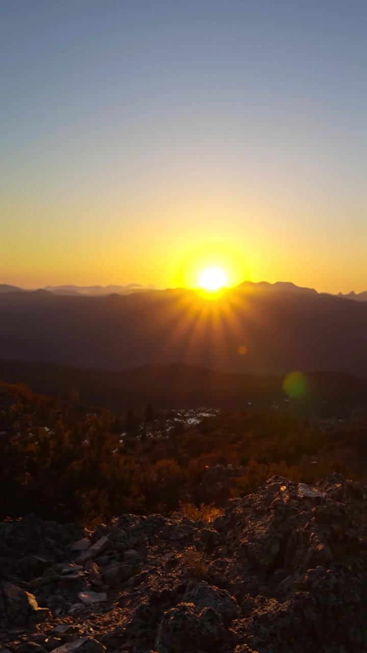 The Divine Connection: Exploring Buddha's Teachings on Inner Awakening