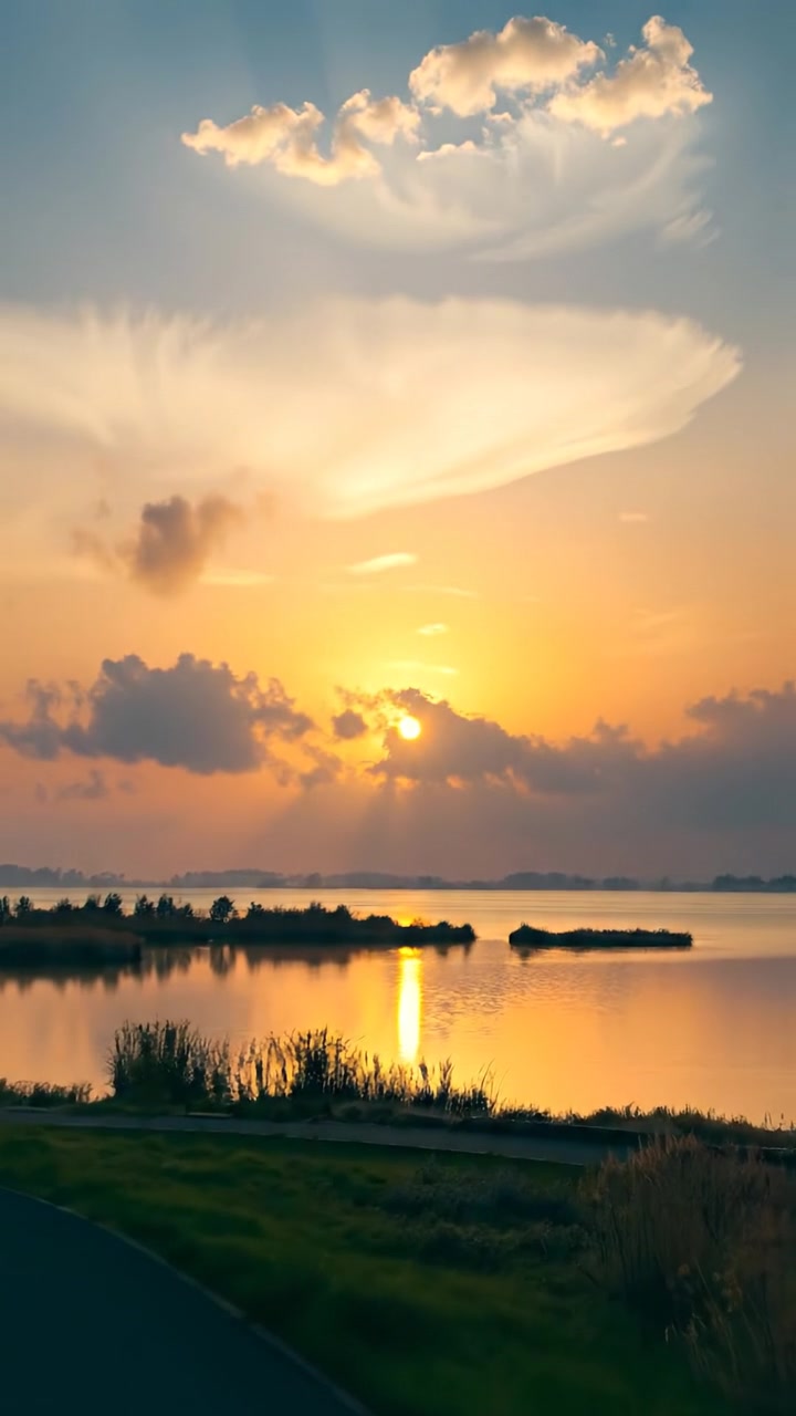 Forgiveness: The Path to Mercy, Reconciliation, and Letting Go