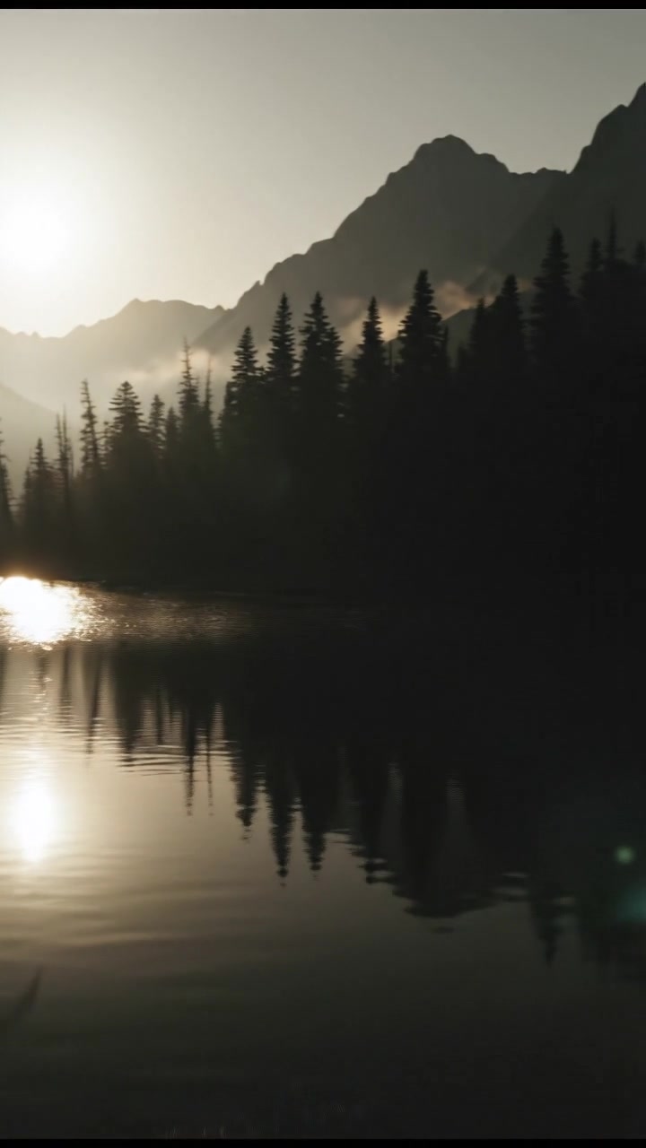 Kedalaman Misterius Danau Kaindy