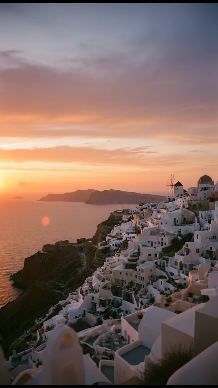 Discover Santorini: A Postcard Paradise