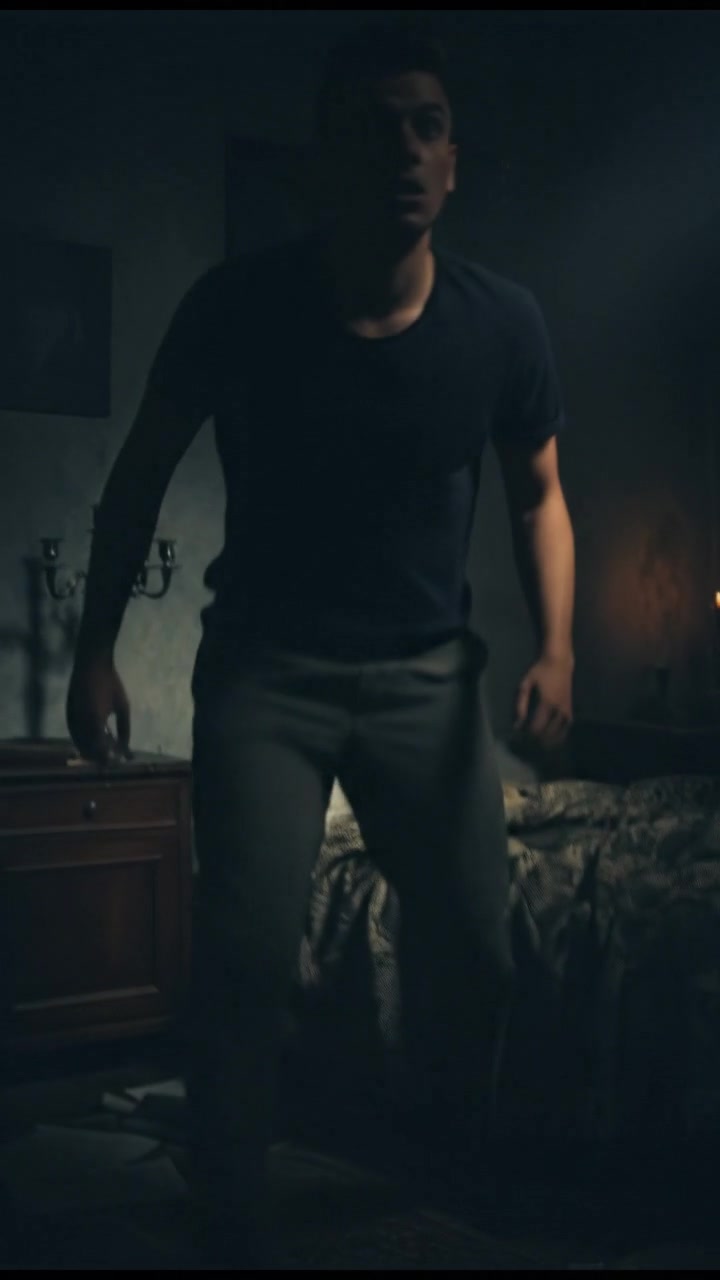 لا تلتفت وراءك