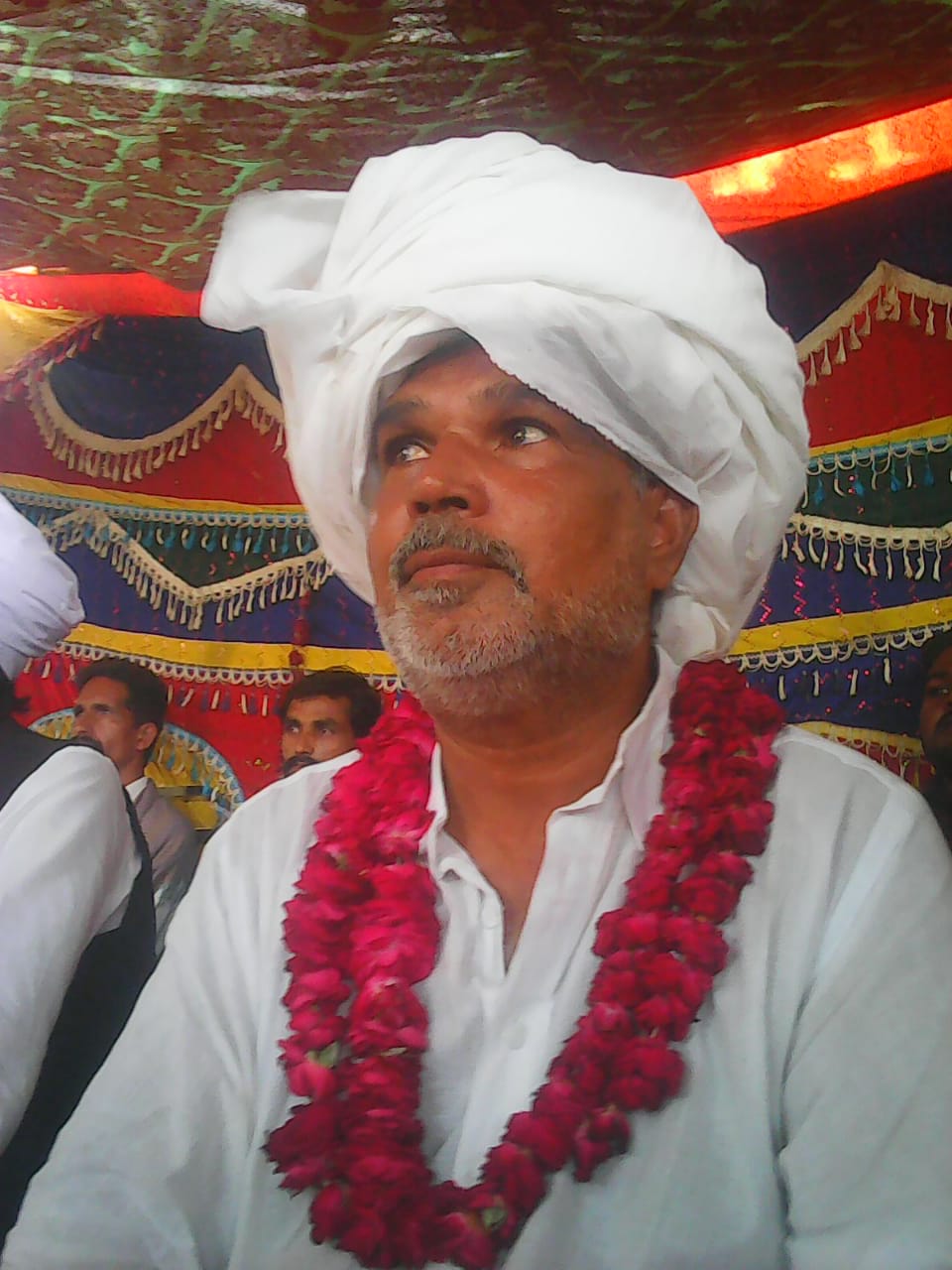 بڑوں کی خدمت: اللہ کی رضا کا ذریعہ