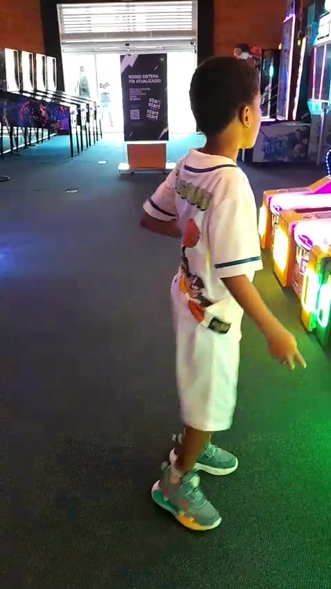 I Want This Video to Speak English